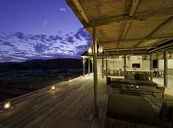 Damaraland Camp: Beleuchtetes Deck