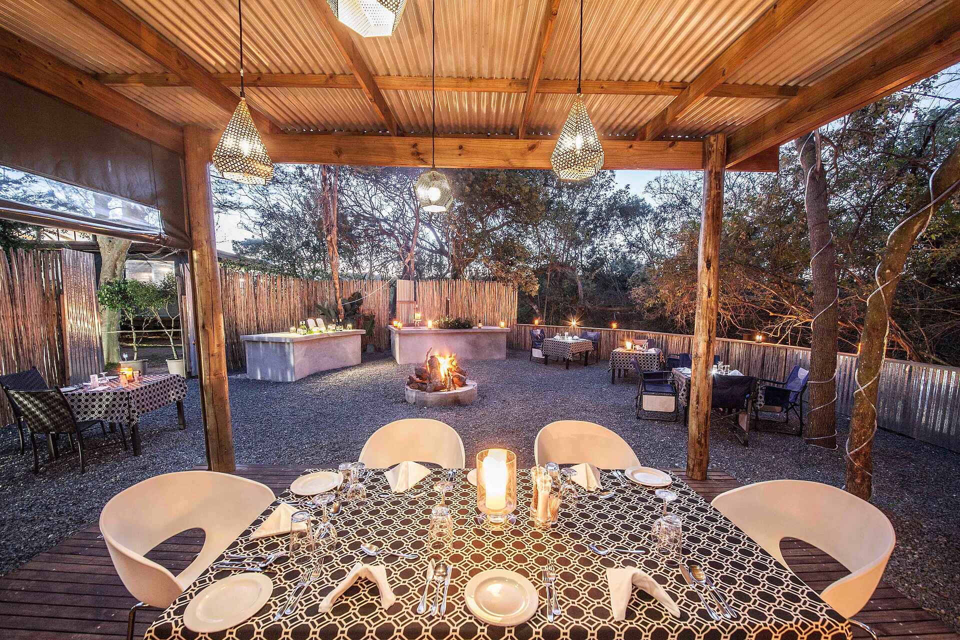 Makakatana Bay Lodge: Die Boma