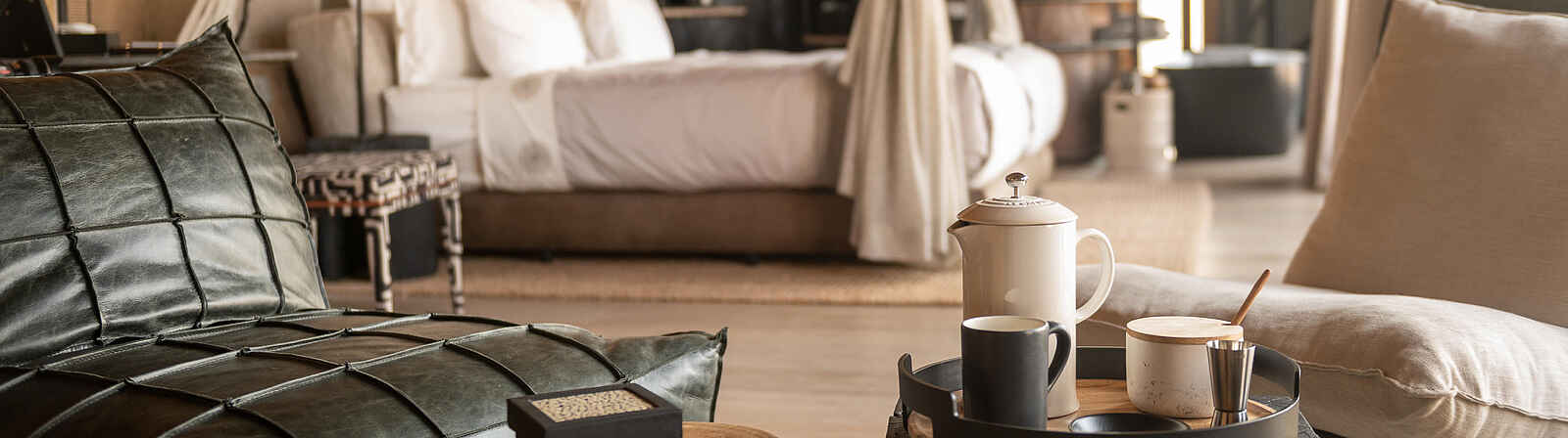 Onguma Camp Kala: Blick ins Schlafzimmer Onguma Camp Kala: Blick ins Schlafzimmer