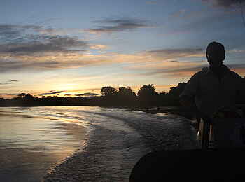 Robin Pope River Journeys: Flussfahrt