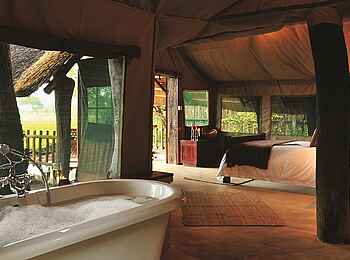 The Hide: Bad im Deluxe-Zelt The Hide: Bad im Deluxe-Zelt