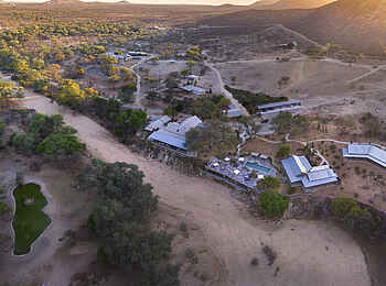 Epako Safari Lodge and Spa: Die Lodge aus der Vogelperspektive