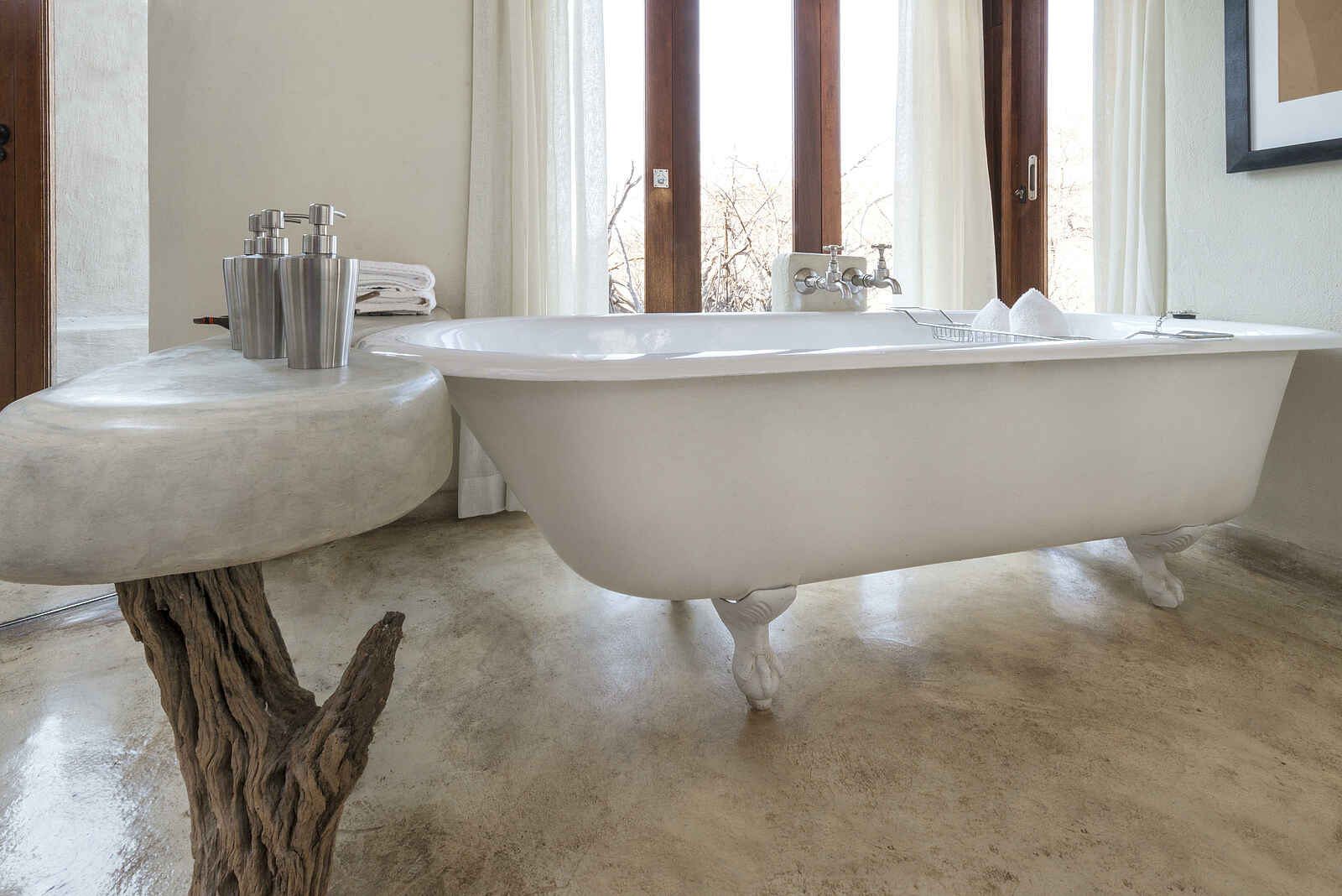 Impodimo Game Lodge: Luxury Suite Bad Impodimo Game Lodge: Luxury Suite Bad