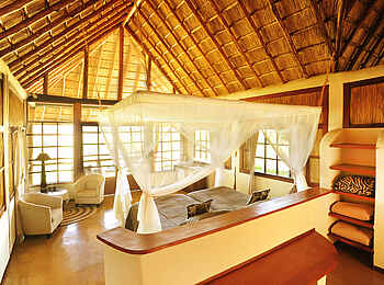 Kafunta River Lodge: Ablageflächen