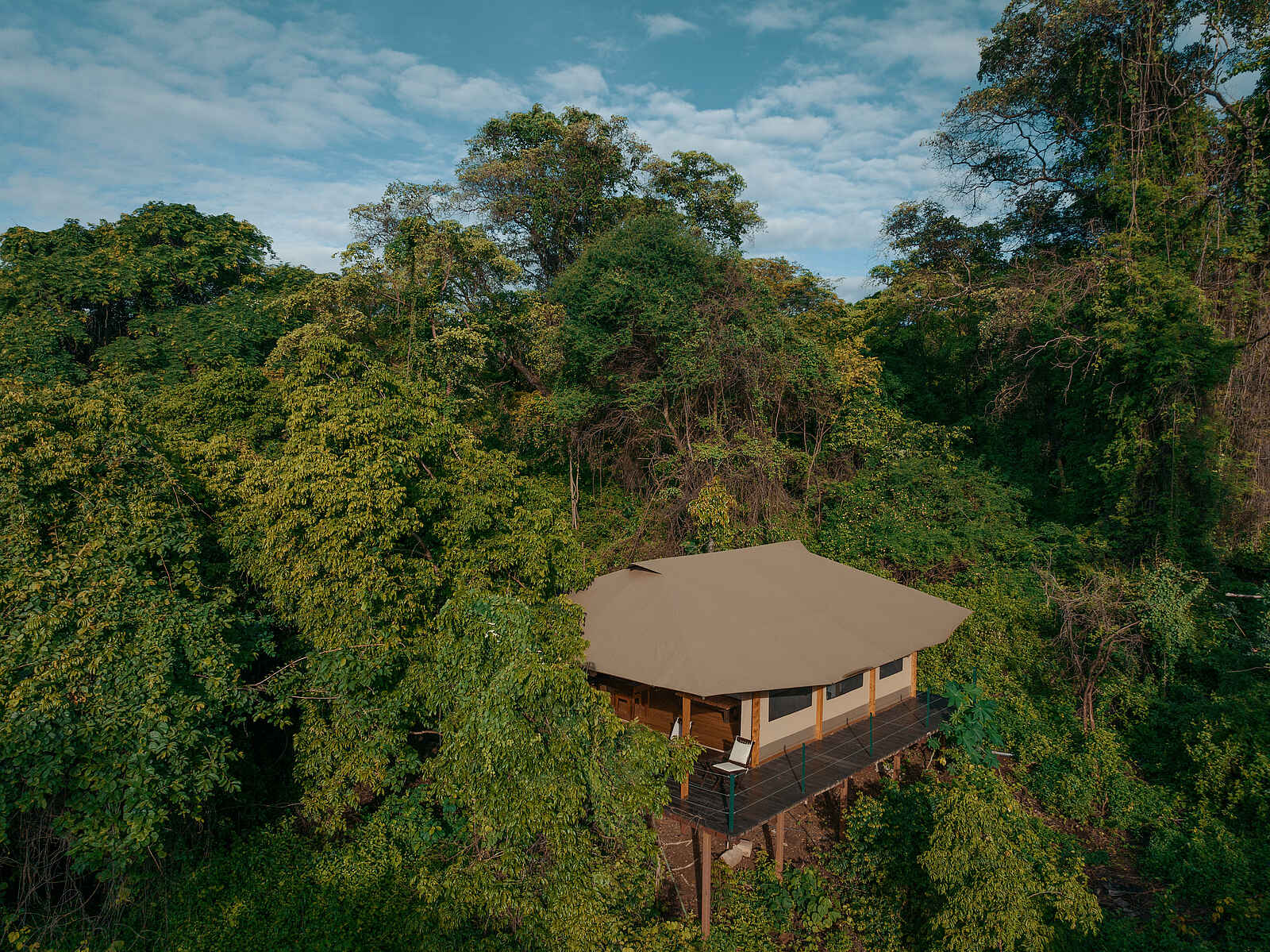 Rhino River Camp: Haupthaus Rhino River Camp: Haupthaus