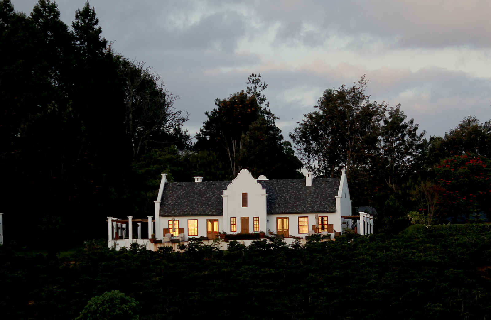 The Manor at Ngorongoro: The Manor am Abend The Manor at Ngorongoro: The Manor am Abend