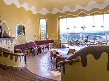 Mara Serena Safari Lodge: Lounge mit Panorama Mara Serena Safari Lodge: Lounge mit Panorama