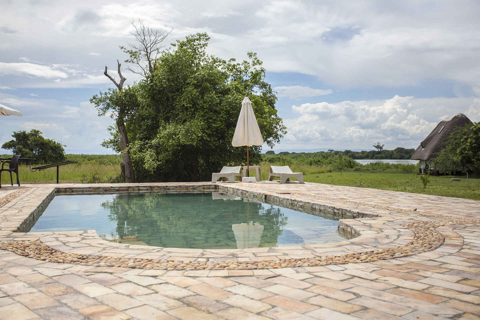 Baker's Lodge, Murchison Falls National Park, Victoria Nile, Nil, Swimming Pool, afrikarma, afrikarma Safaris, afrikarma Safaris - Wildnis. Hautnah., afrikarma.de