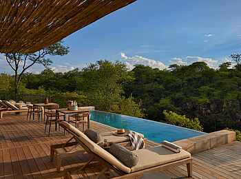 Bupenyu Lodge: Pooldeck