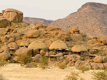 Camp Kipwe: Lage des Camps in den Felsen