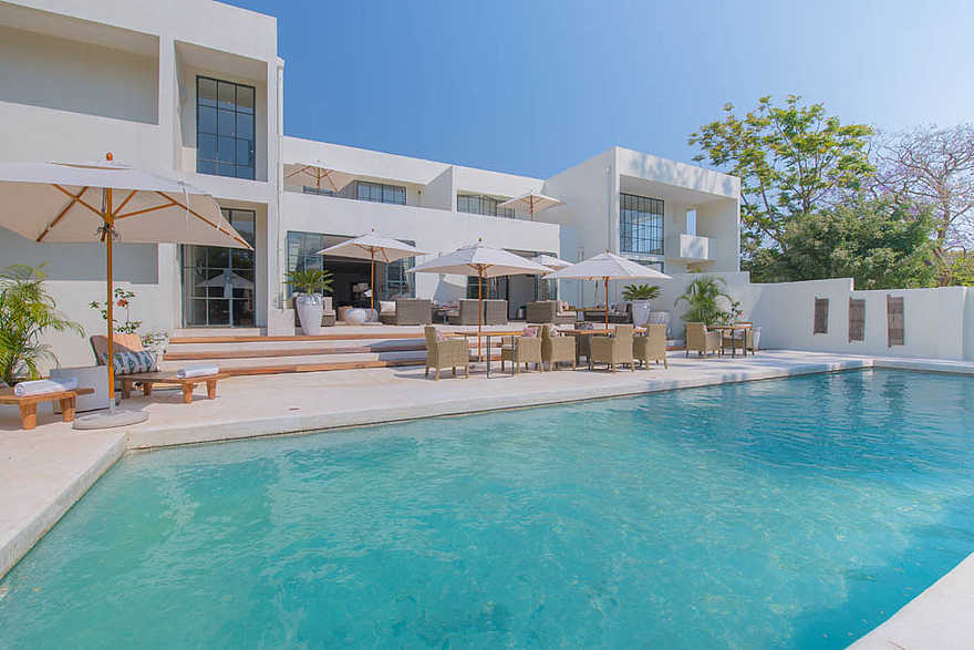 Latitude 15: Swimming Pool Latitude 15: Swimming Pool