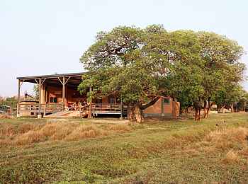 Shoebill Island Camp: Hauptgebäude
