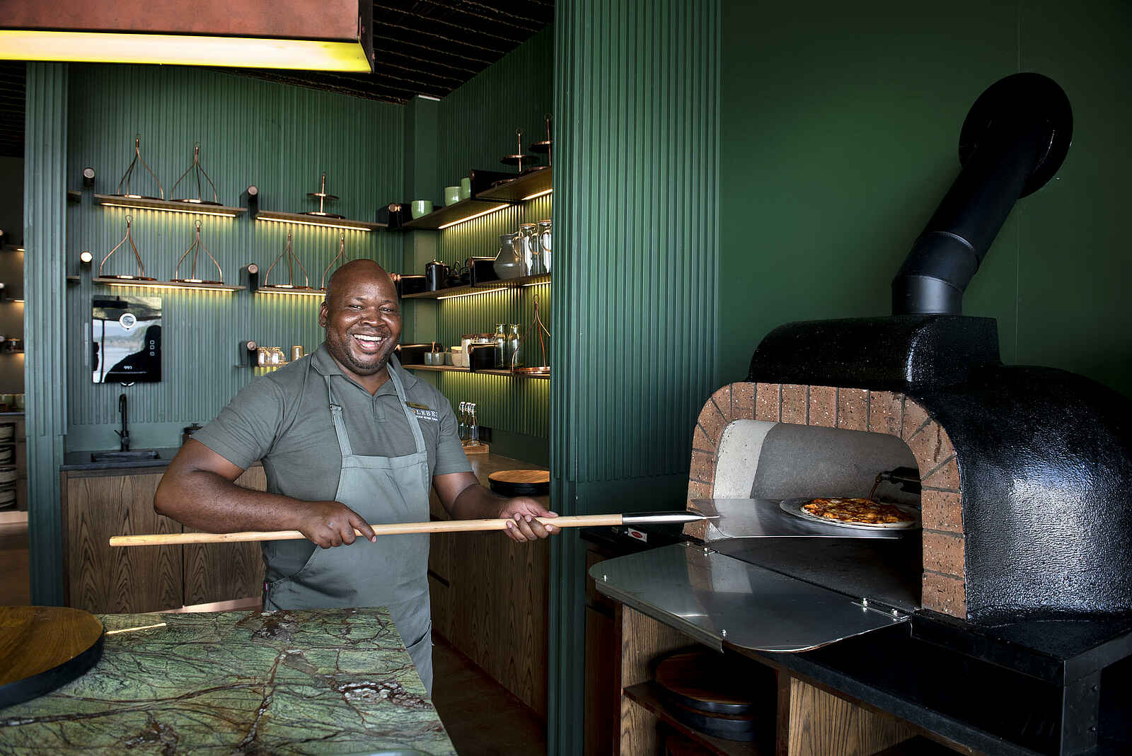 Lolebezi Lodge: Der Pizzaofen Lolebezi Lodge: Der Pizzaofen