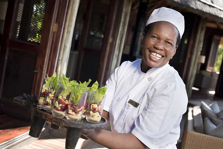 Nxabega Okavango Tented Camp: Gastfreundschaft Nxabega Okavango Tented Camp: Gastfreundschaft