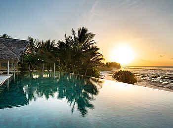 Qambani Luxury Resort: Sonnenuntergang