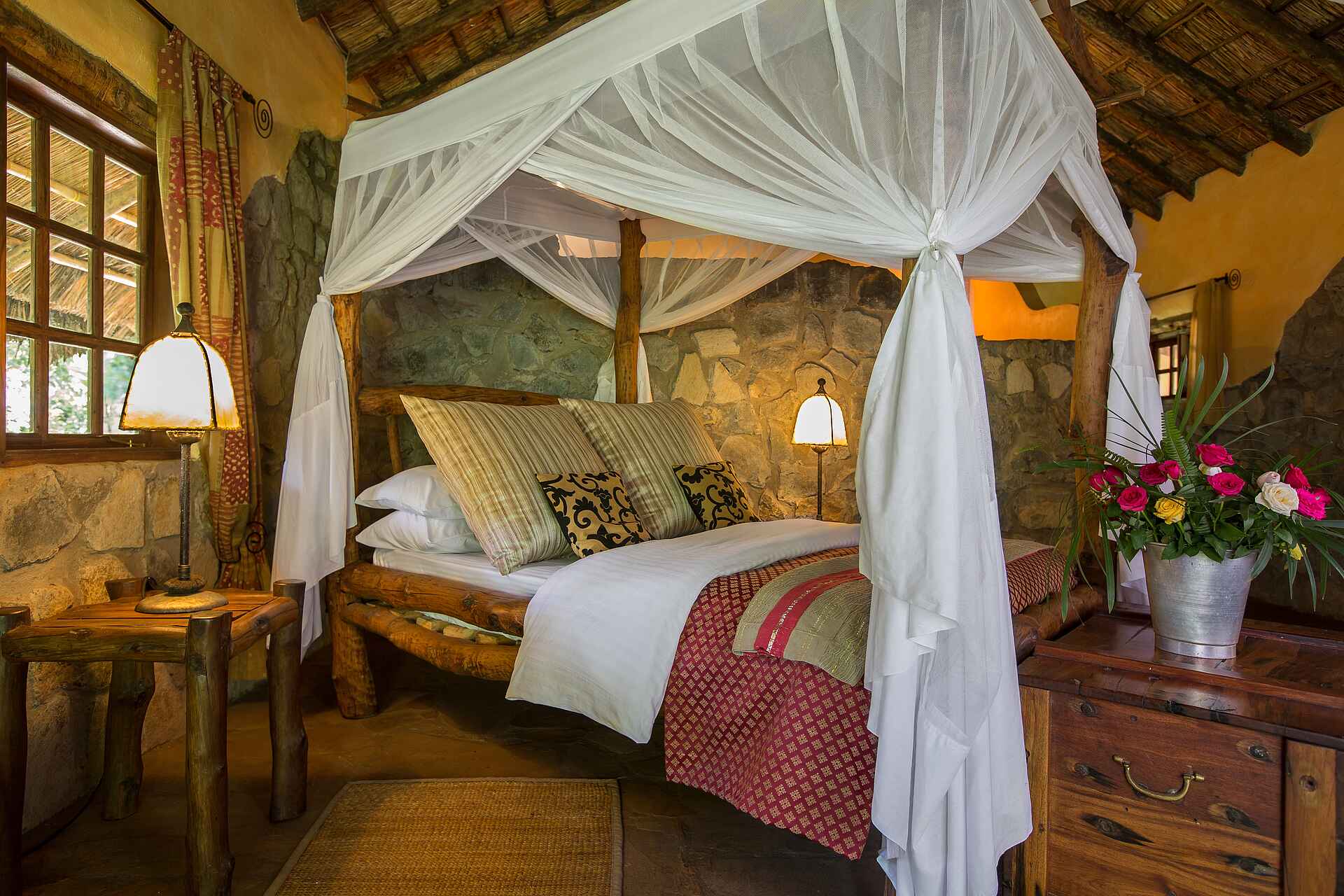 Arusha, Arusha Nationalpark, Rivertrees, Rivertrees Country Inn, Ambient, Bett, Design, Interior, River House, Schlafzimmer, Afrikarma, Afrikarma Safaris, Afrikarma Safaris - Wildnis. Hautnah., afrikarma.de