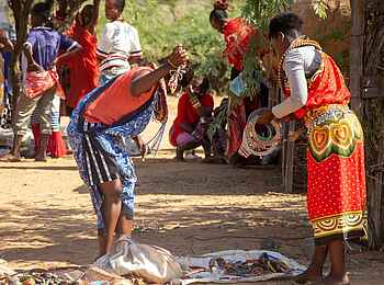 Soroi Larsens Camp: Ein Samburu Markt Soroi Larsens Camp: Ein Samburu Markt