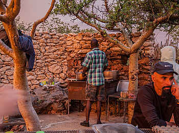 Taleni Etosha Village: Sozialer Treffpunkt Taleni Etosha Village: Sozialer Treffpunkt