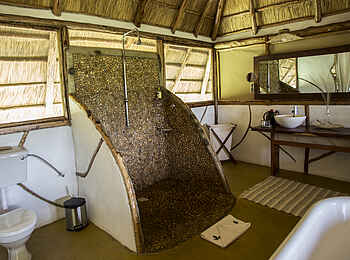 Baker's Lodge: Natursteindusche Baker's Lodge: Natursteindusche