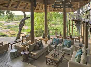 Dulini Leadwood Lodge: Lounge