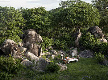 Jabali Ridge Camp: Lunch in freier Natur Jabali Ridge Camp: Lunch in freier Natur
