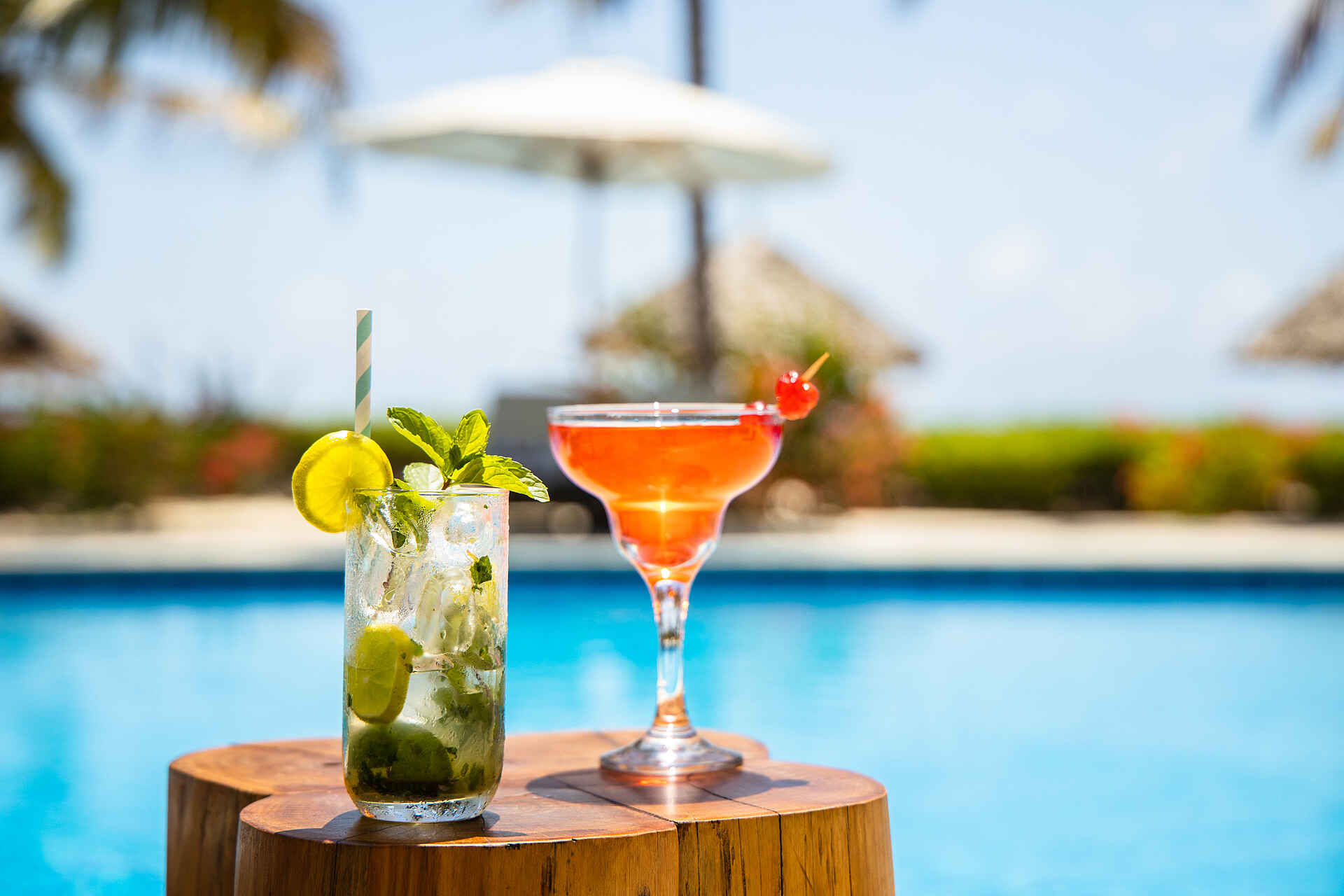 Kisiwa on the Beach: Drinks am Pool