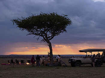 Mahali Mzuri: Sundowner auf Pirschfahrt