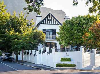 One Kensington Boutique Hotel: Blick auf das Hotel