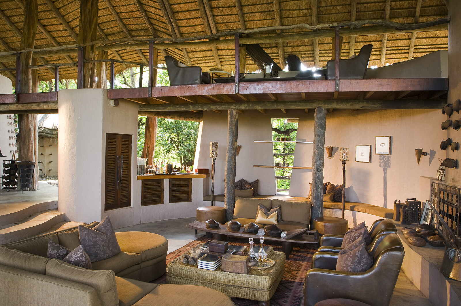 Sandibe Okavango Safari Lodge: Main Lounge Sandibe Okavango Safari Lodge: Main Lounge