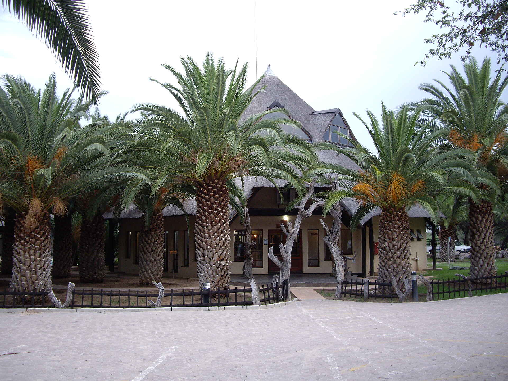 Tautona Lodge: Der Eingang zur Lodge