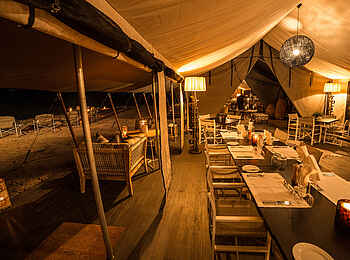 Gomoti Plains Camp: Restaurantbereich
