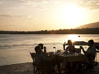 Kiba Point Selous: Speisen am Rufiji