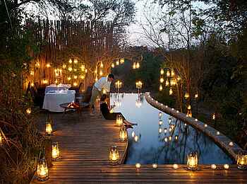 Londolozi Tree Camp: Laternen in der Dämmerung