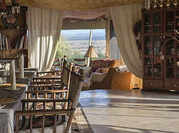 Shu'mata Camp: Ausblick vom Hauptzelt nach Draußen Shu'mata Camp: Ausblick vom Hauptzelt nach Draußen