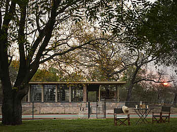 Singita Castleton: Tennisplatz und Fitness-Raum Singita Castleton: Tennisplatz und Fitness-Raum