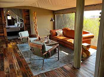 Sitatunga Private Island Camp: Die Gästelounge