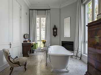 21 Nettleton Boutique Hotel: Steinway Suite Badewanne