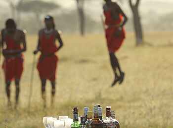 Klein's Camp: Sundowner mit Tanz der Massai