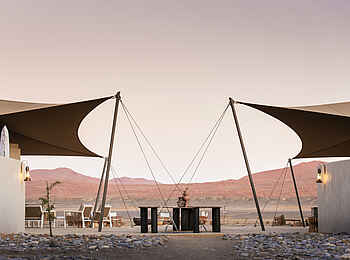 Kulala Desert Lodge: Der offene Zentralbereich