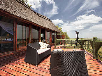 Soroi Serengeti Lodge: Veranda mit Spektiv Soroi Serengeti Lodge: Veranda mit Spektiv
