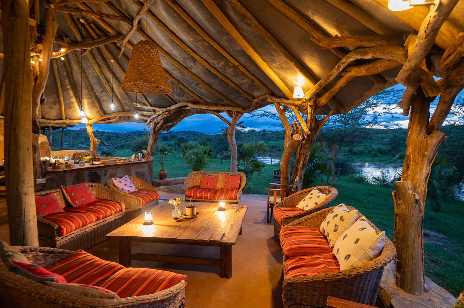 Laikipia Wilderness Palm Camp: Abendstimmung Laikipia Wilderness Palm Camp: Abendstimmung
