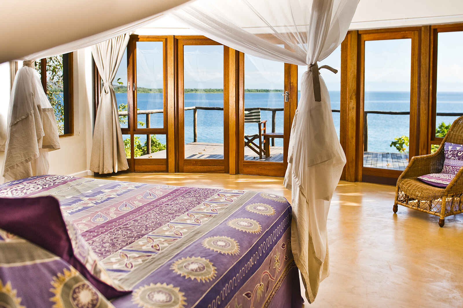 Pumulani Lodge: Doppelbett mit Moskitonetz Pumulani Lodge: Doppelbett mit Moskitonetz