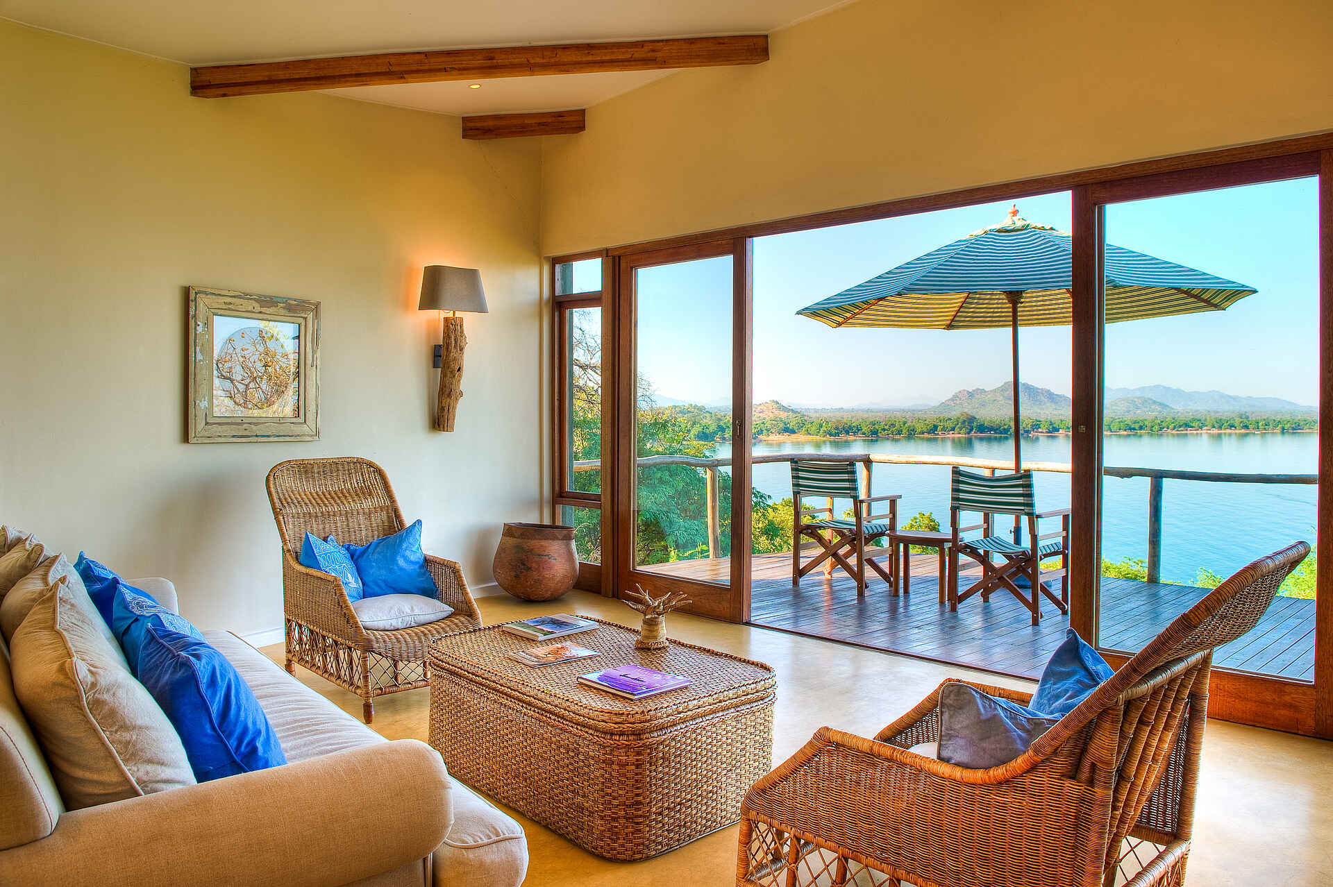Pumulani Lodge: Private Lounge und Veranda