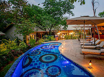 Shongwe Lookout Lodge: Am Pooldeck