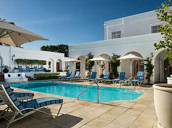 The Marine Hotel: Der beheizte Pool The Marine Hotel: Der beheizte Pool