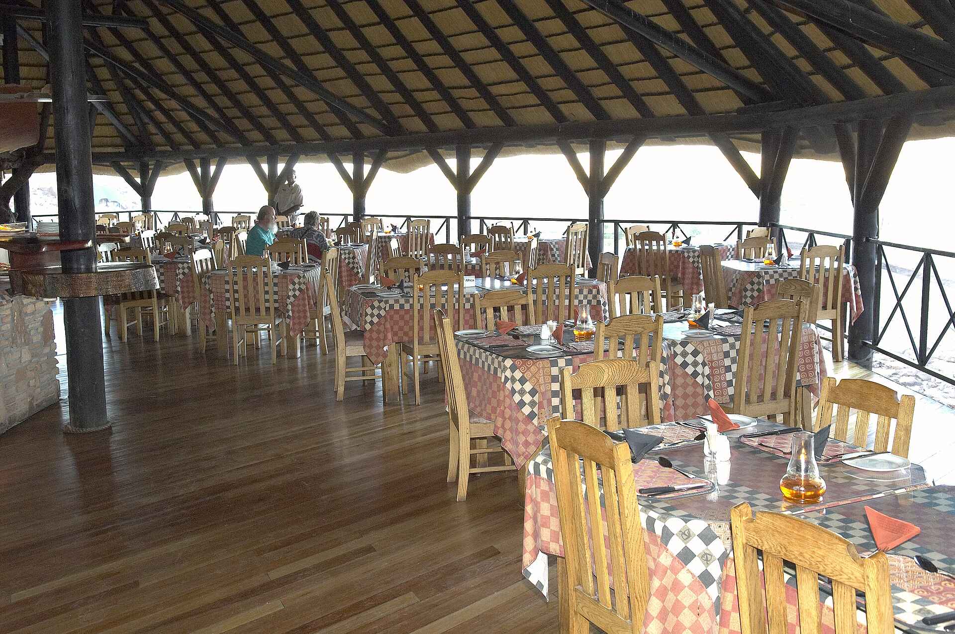 Damaraland, Felsmalereien, Petroglyphen, Twyfelfontein, Twyfelfontein Country Lodge, Uibasen Conservancy, Wüstenelefanten, Restaurant, Afrikarma, Afrikarma Safaris, Afrikarma Safaris - Wildnis. Hautnah., Afrikarma.de