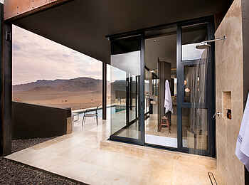 andBeyond Sossusvlei Desert Lodge: Die Außendusche andBeyond Sossusvlei Desert Lodge: Die Außendusche
