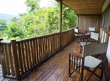 Buhoma Lodge: Veranda