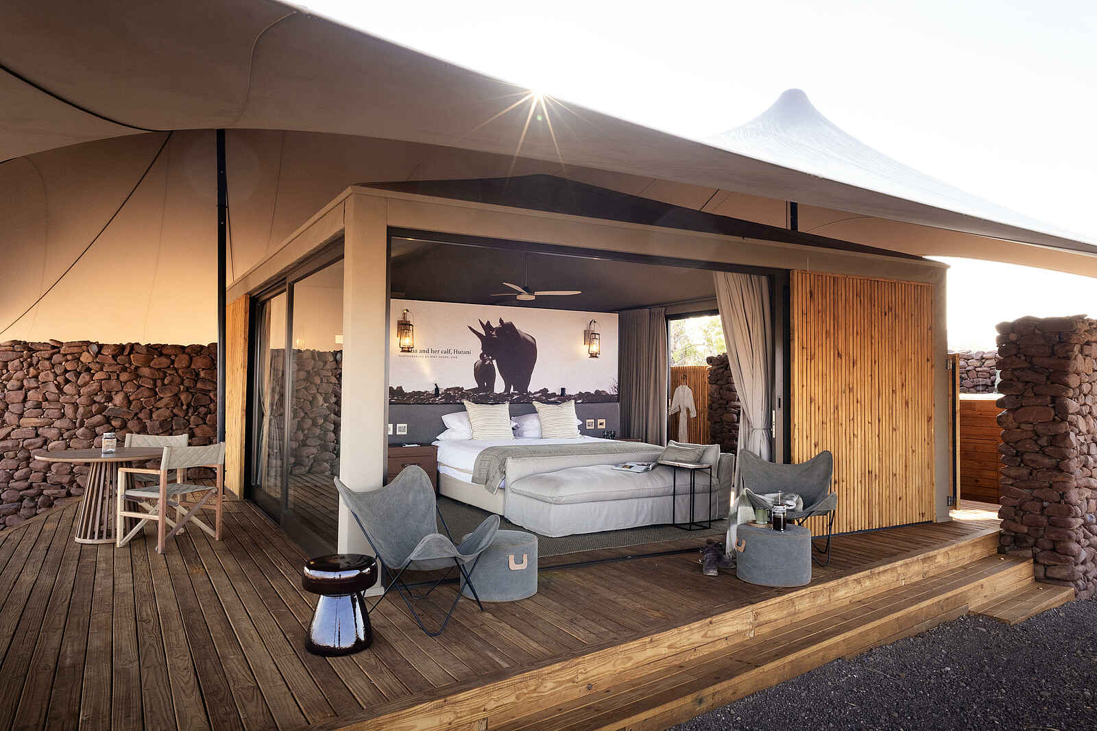 Desert Rhino Camp: Gästezelt mit Doppelbett Desert Rhino Camp: Gästezelt mit Doppelbett