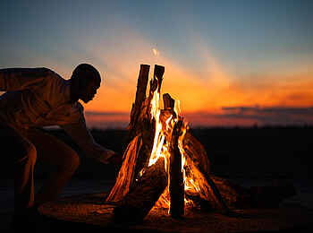 Mombo Camp: Lagerfeuer